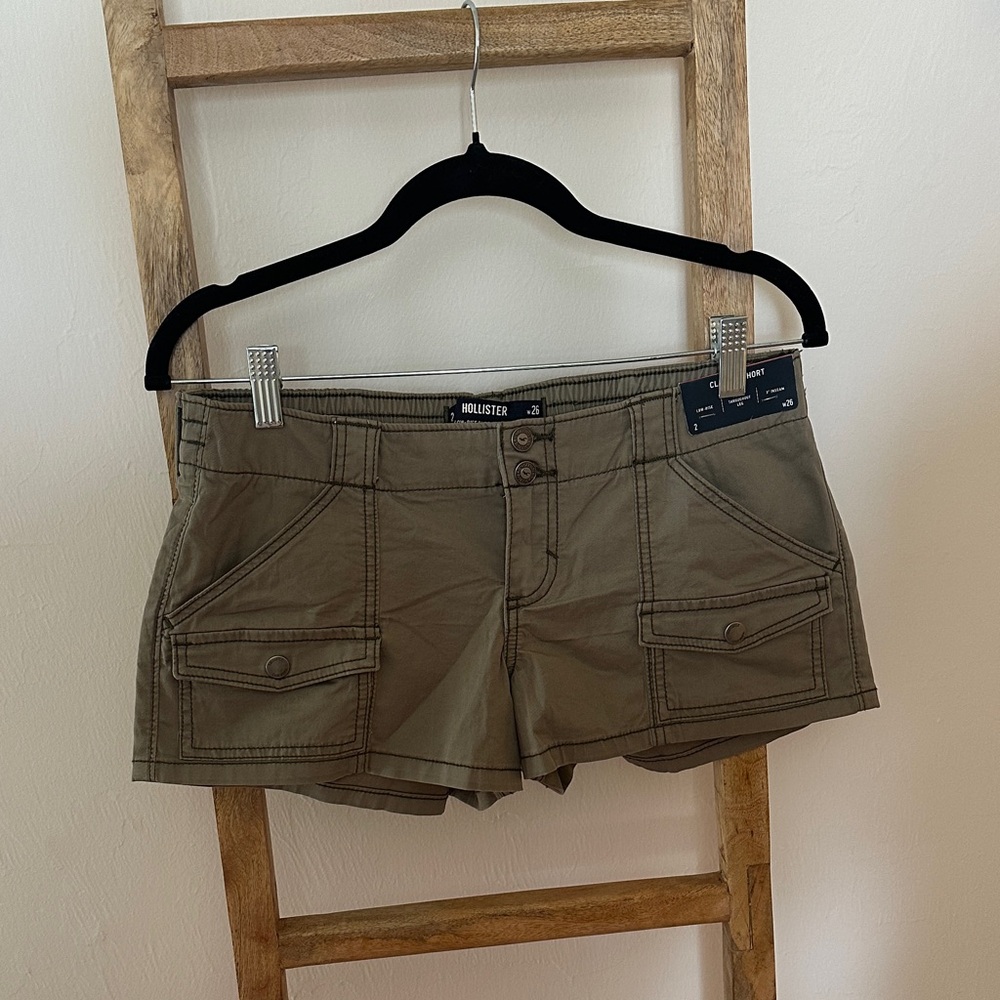 Hollister Women's Khaki Cargo Shorts